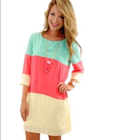 TRADED❌Lulu*s Shift Dress❌