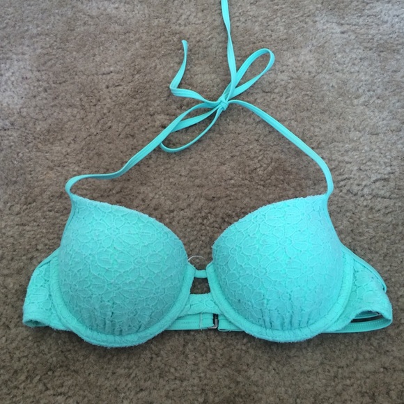 Hollister push-up bikini top💙