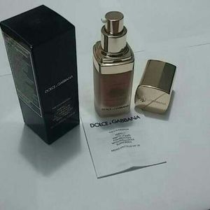 Dolce and gabbana foundation