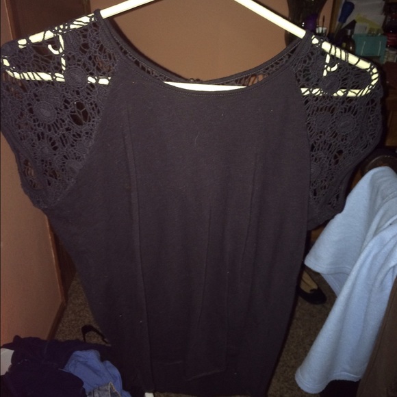 Black short sleeve