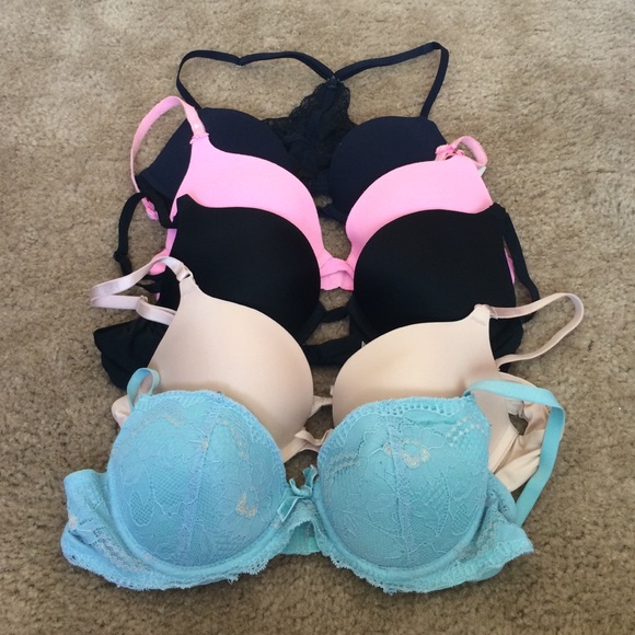 Various 32B bras💘