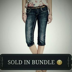 **SOLD IN BUNDLE**by Miss Me Capri Jeae sz 32  NWT