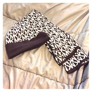 Michael Kors matching beanie & scarf!