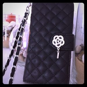 iPhone 6 Wallet with wrist Chain!