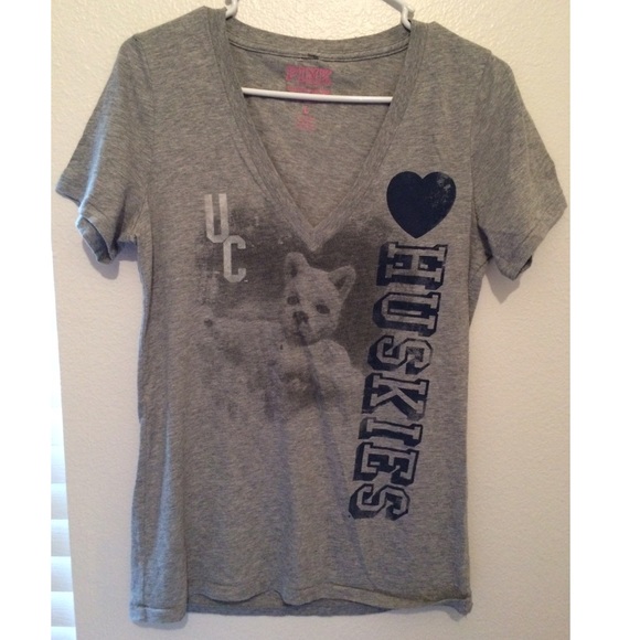 SALE ⚠️ PINK UC Huskies Shirt