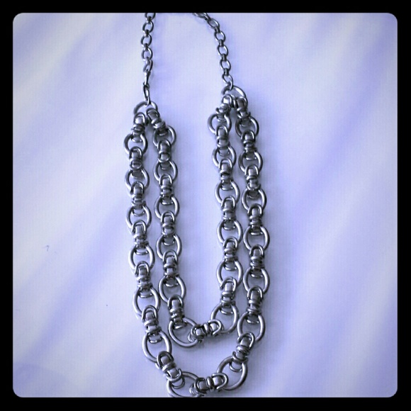 Banana Republic equestrian silver chain necklace.