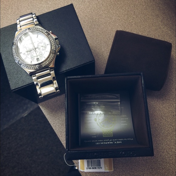 Michael Kors silver watch w/Swarovski stones - Picture 2 of 4