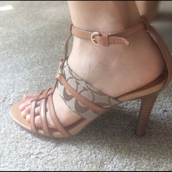 Coach heels! Perfect for the how weather! 🌾