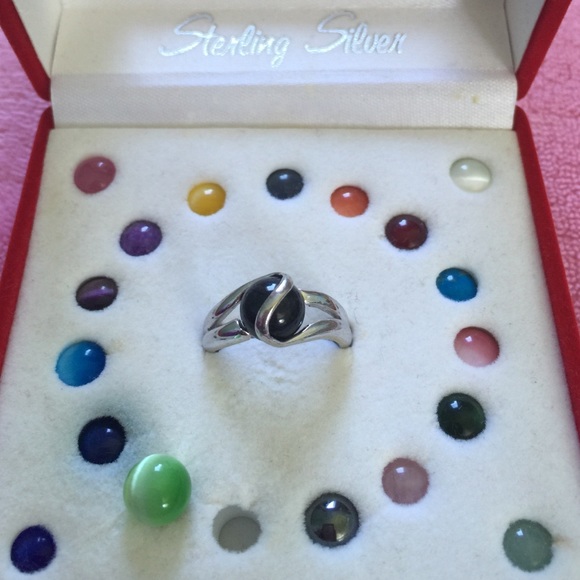 Ring - Picture 2 of 4