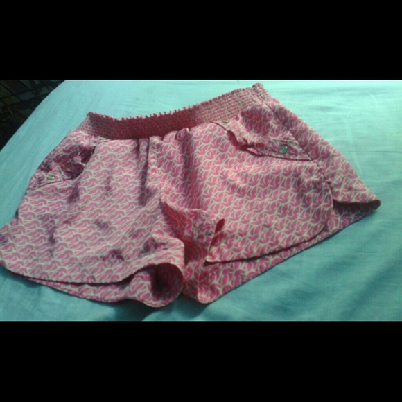 Pink short shorts - Picture 1 of 2