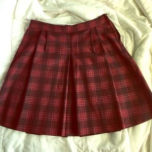 Red & black plaid skirt
