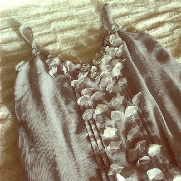 Abercrombie & Fitch Tops - ✨Sold✨ Gray Abercrombie Chiffon Petal Top