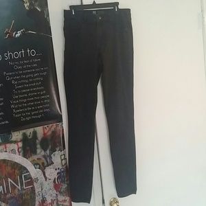 black skinny jeans