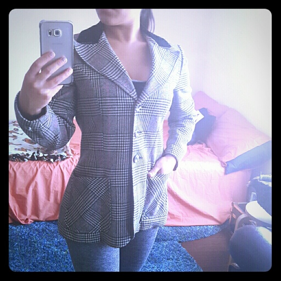 Vintage blazer so 90s clueless ?