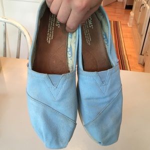 Light blue toms