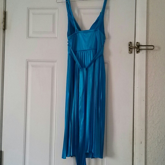 Sold Blue dress - Picture 4 of 4