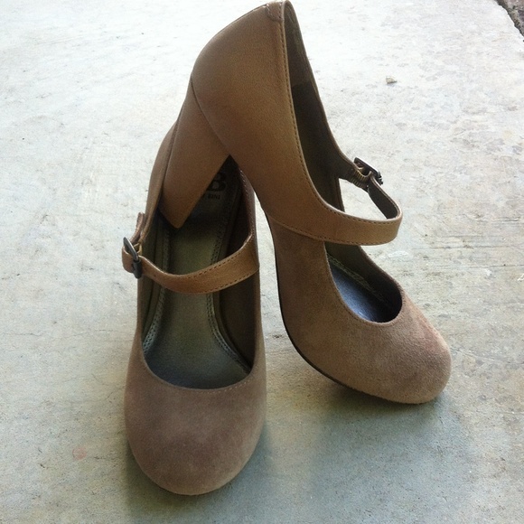 Gianni Bini Shoes <strong>SOLD</strong> Gianni Bini suede/leather