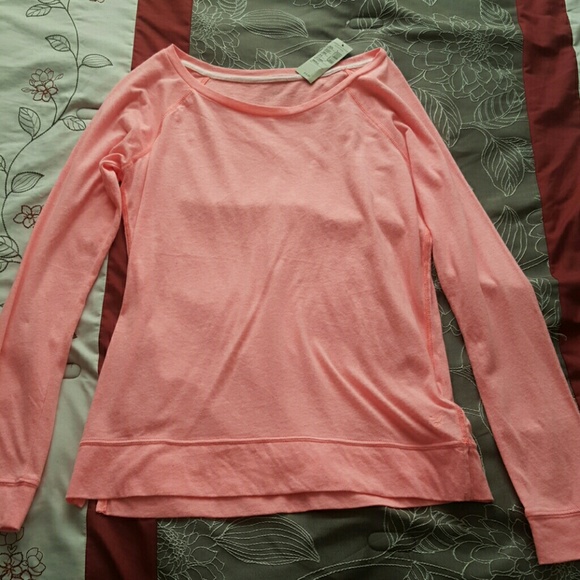 American Eagle Long Sleeve Shirt