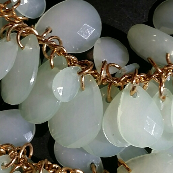 NWT Forever 21 Jade Stone Statement Necklace - Picture 3 of 3