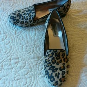 Steve Madden Leopard print loafers