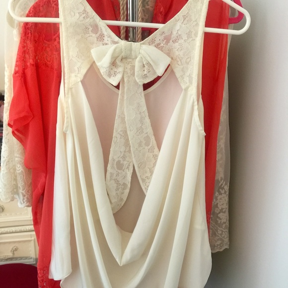 Draped back top - Picture 2 of 3