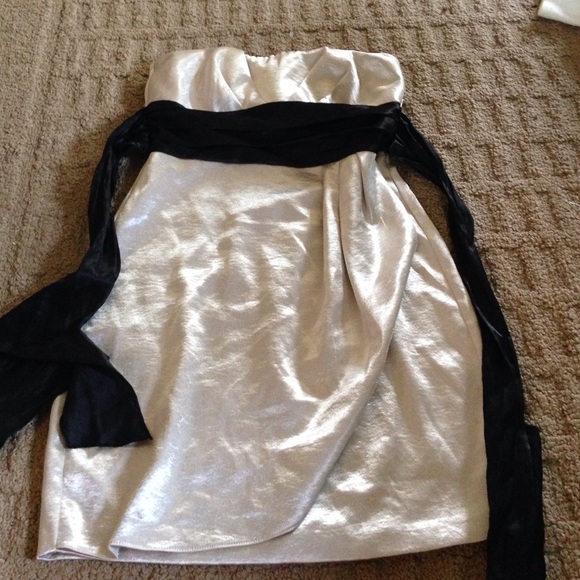 Metallic cream/gold homecoming dress size 5