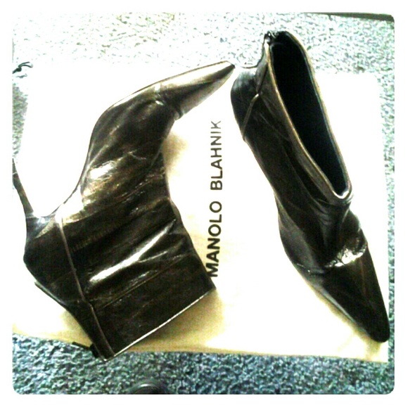 Manolo Zip Leather Booties