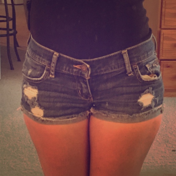 🌺 Hollister Summer time short shorts !! ☀️