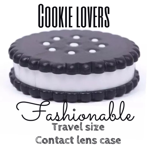 Contact lens case