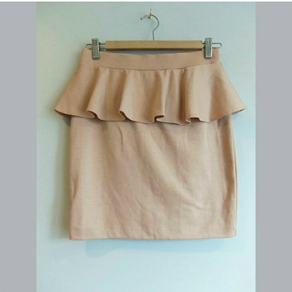 Forever 21 Blush Peplum Bodycon Skirt