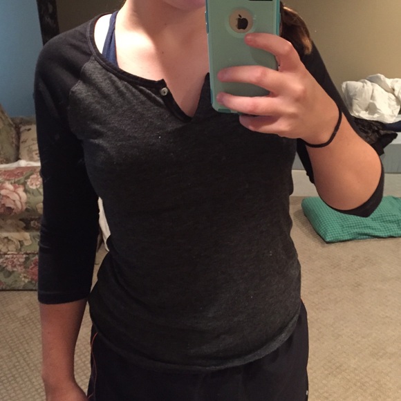 Black and gray baseball tee