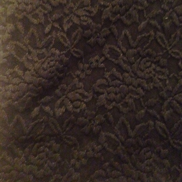 Black lace skirt - Picture 2 of 2