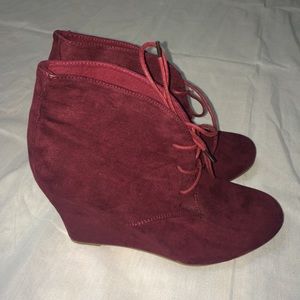 Cranberry Wedged Booties