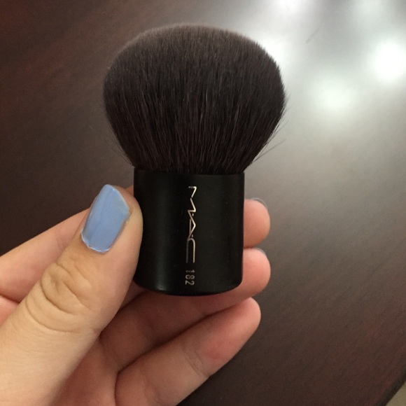 MAC 182 Kabuki Brush