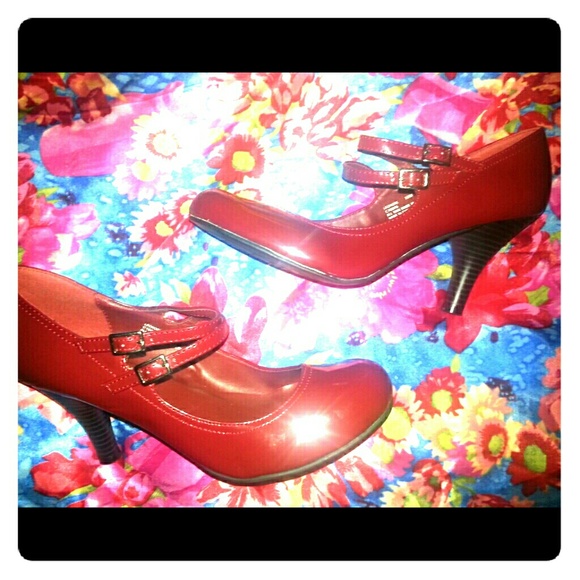 Nowt size 10m deep red pump