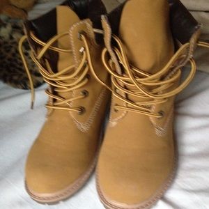 Woman's cute work boots