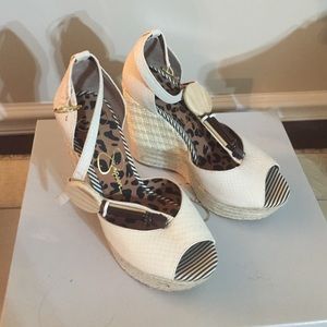 Jessica Simpson heels