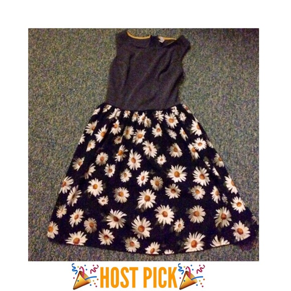 🎉HP🎉Sunflower dress
