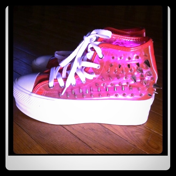 PVC pink platform sneaker