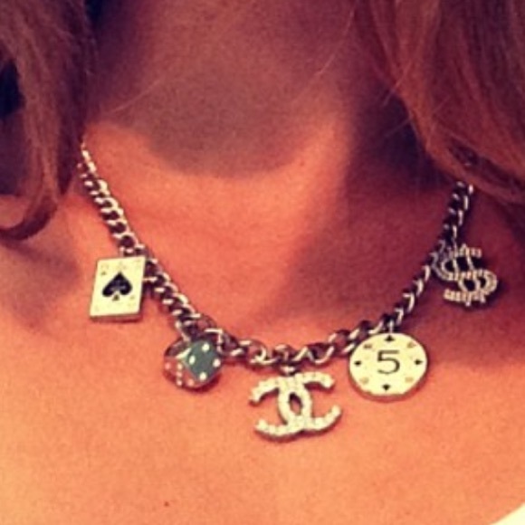 💯 Authentic LIMITED EDITION Chanel necklace.