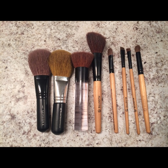 Makeup brush set- no trades please.