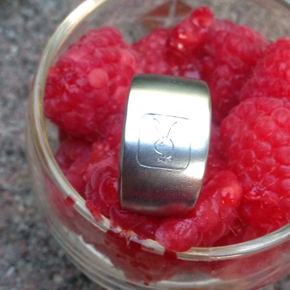 "Playboy" bunny ring. 🐇🐇 - Picture 2 of 7