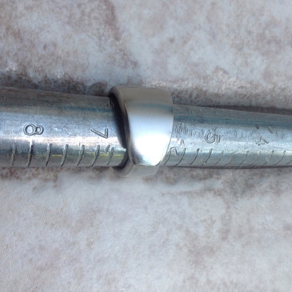 "Playboy" bunny ring. 🐇🐇 - Picture 7 of 7