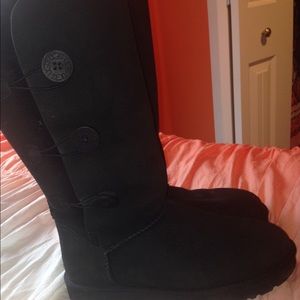 Black Bailey Button Uggs