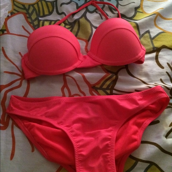 SUPER CUTE BIKINI👙