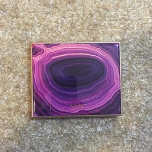 Mattenificent palette by Tarte