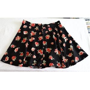 F21 Buttoned Floral Skirt