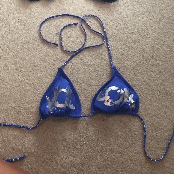 Volcom triangle bikini top - Picture 1 of 2