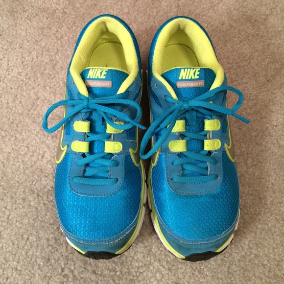 Nike Dual Fusion Kicks