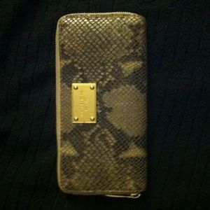 Michael Kors wallet